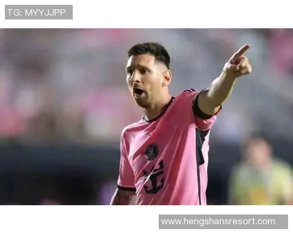 足球明星真人版：重温绿茵传奇与球场背后的真实故事