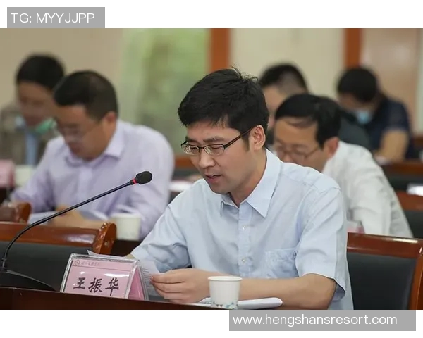 刘军亲授网球技巧与心得分享助你提升球技与比赛表现